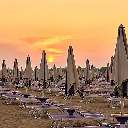 Spacious Family In An Excellent Position Hotel Bibione