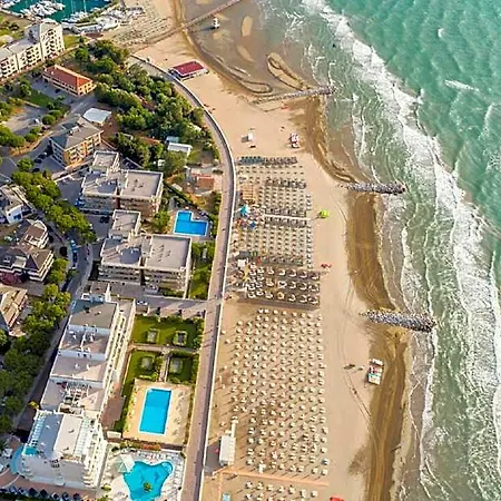 Spacious Family In An Excellent Position Bibione